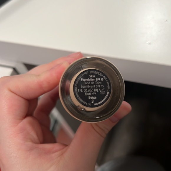 Bobbi brown skin foundation - Picture 5 of 5